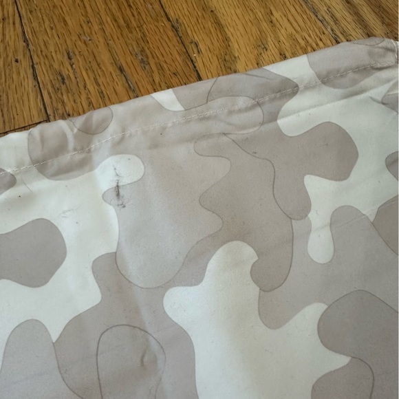 Dagne Dover Camo Drawstring Dust Bag 27x25” - Picture 3 of 4